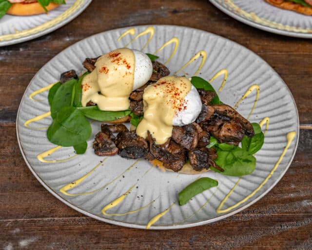 Kinky Lizard Mushroom Benedict